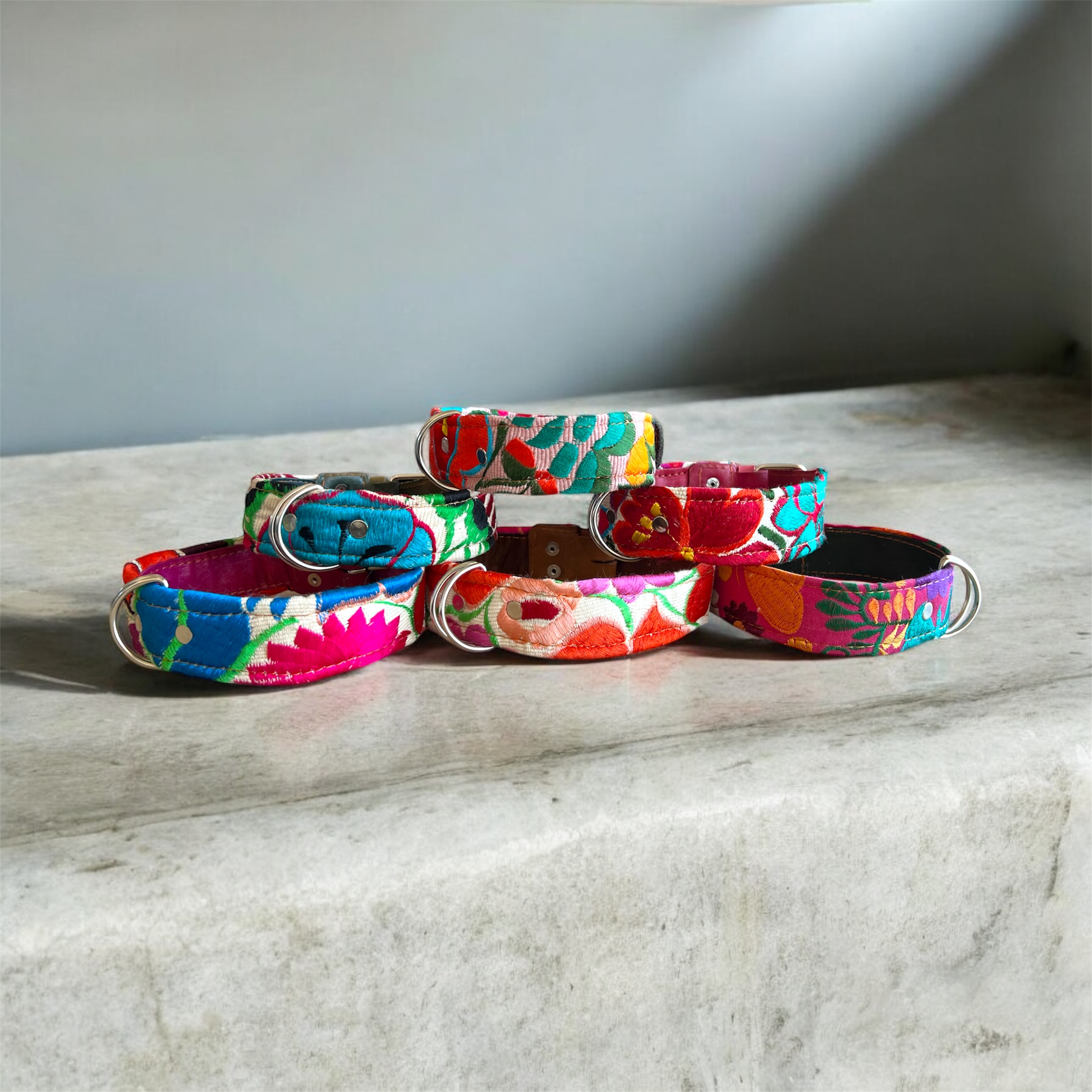 Collier brodé pour chien 50 cm.